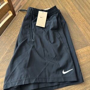 Men’s Black Nike Dri-Fit Running Shorts Size Large with Drawstring 7”